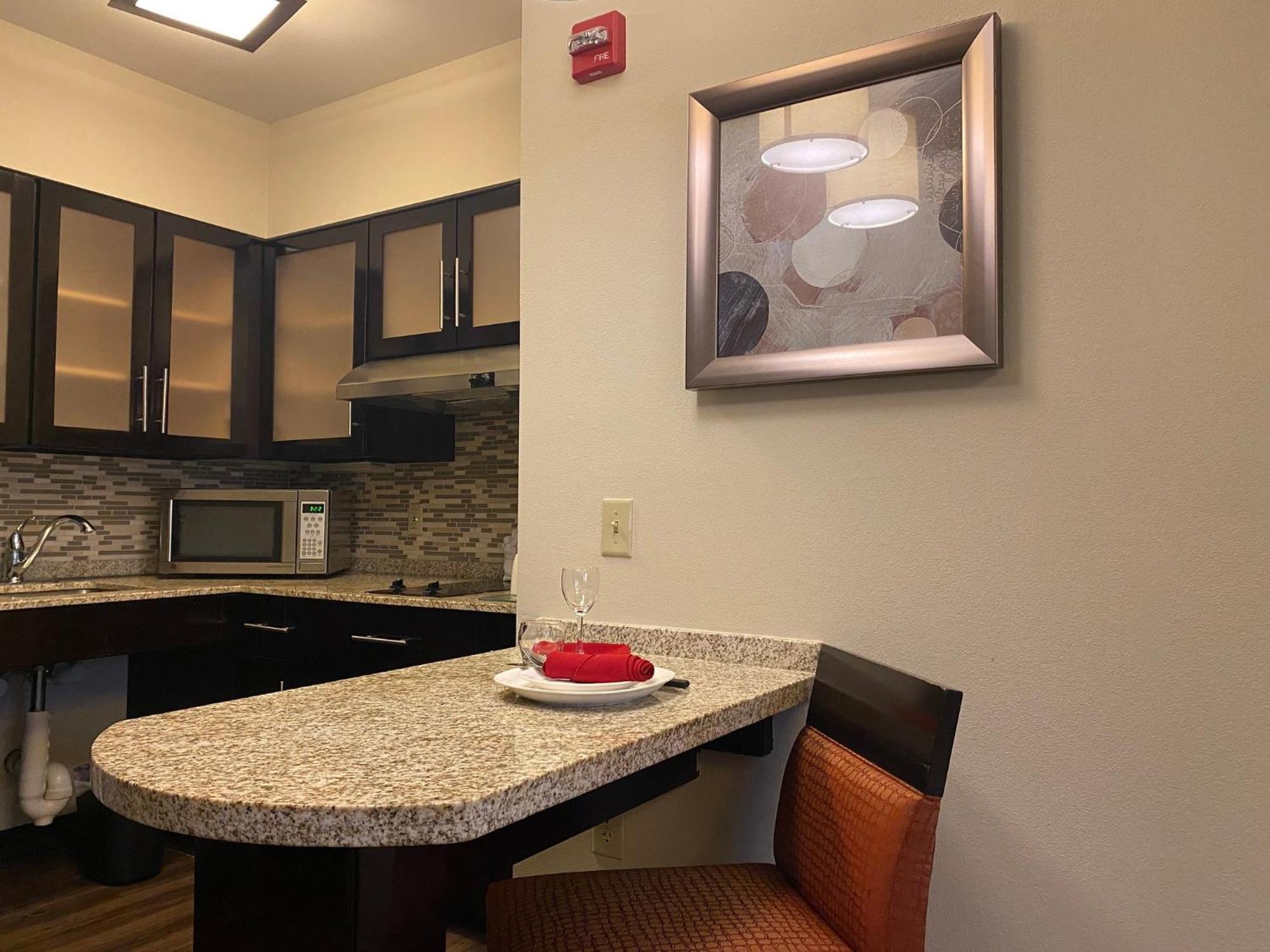 Staybridge Suites Syracuse Liverpool By Ihg Екстериор снимка