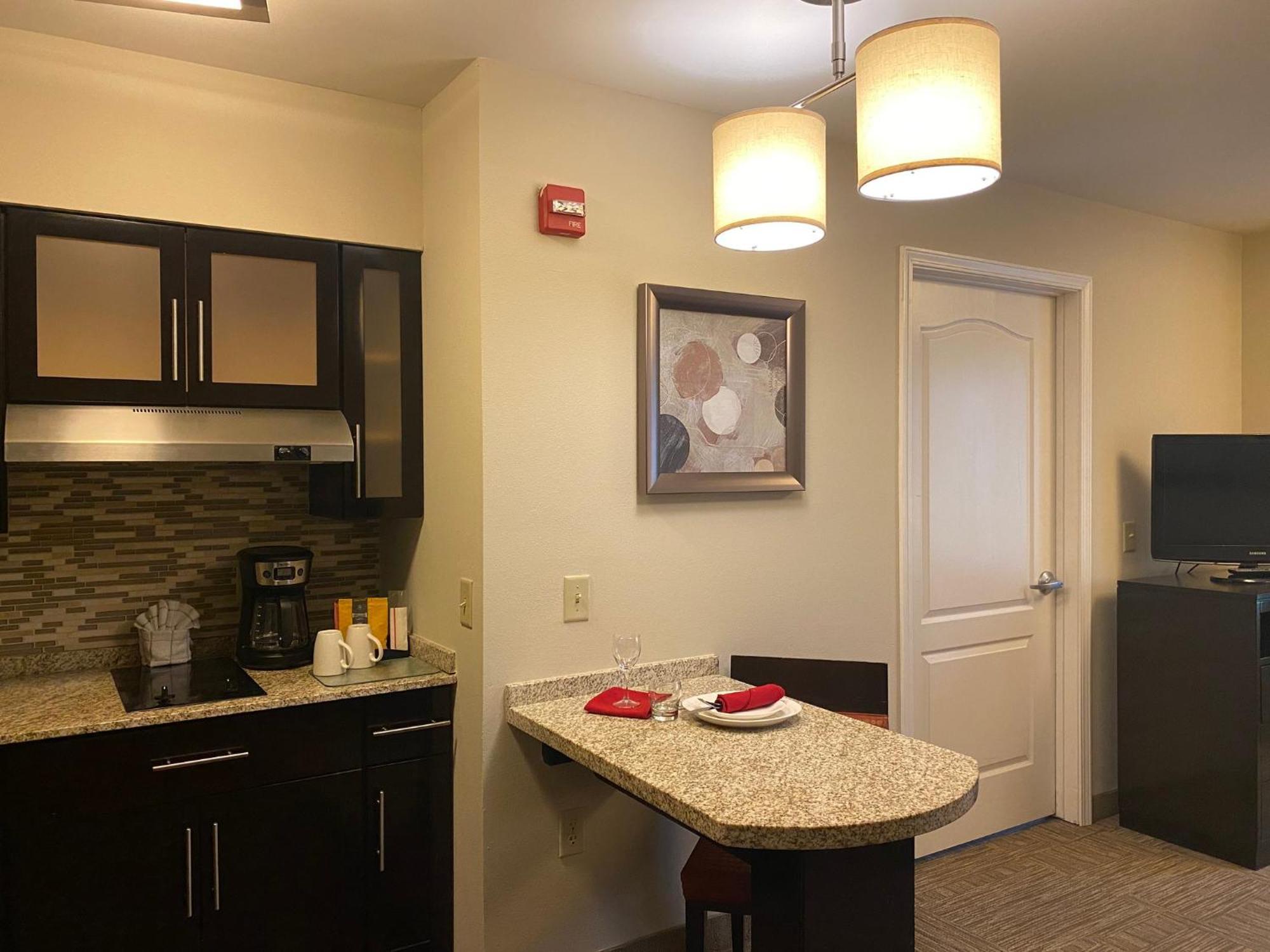 Staybridge Suites Syracuse Liverpool By Ihg Екстериор снимка