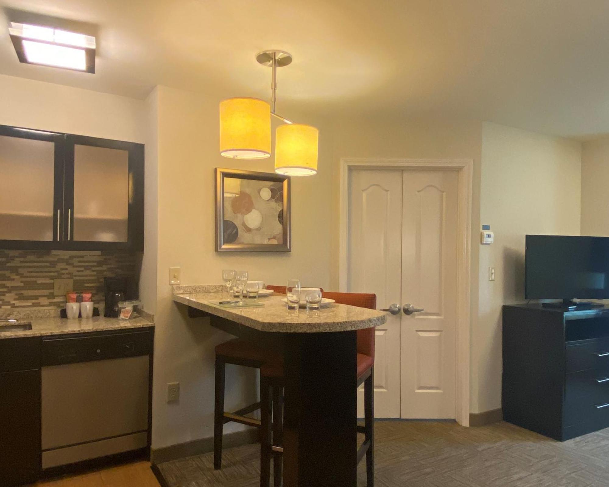 Staybridge Suites Syracuse Liverpool By Ihg Екстериор снимка