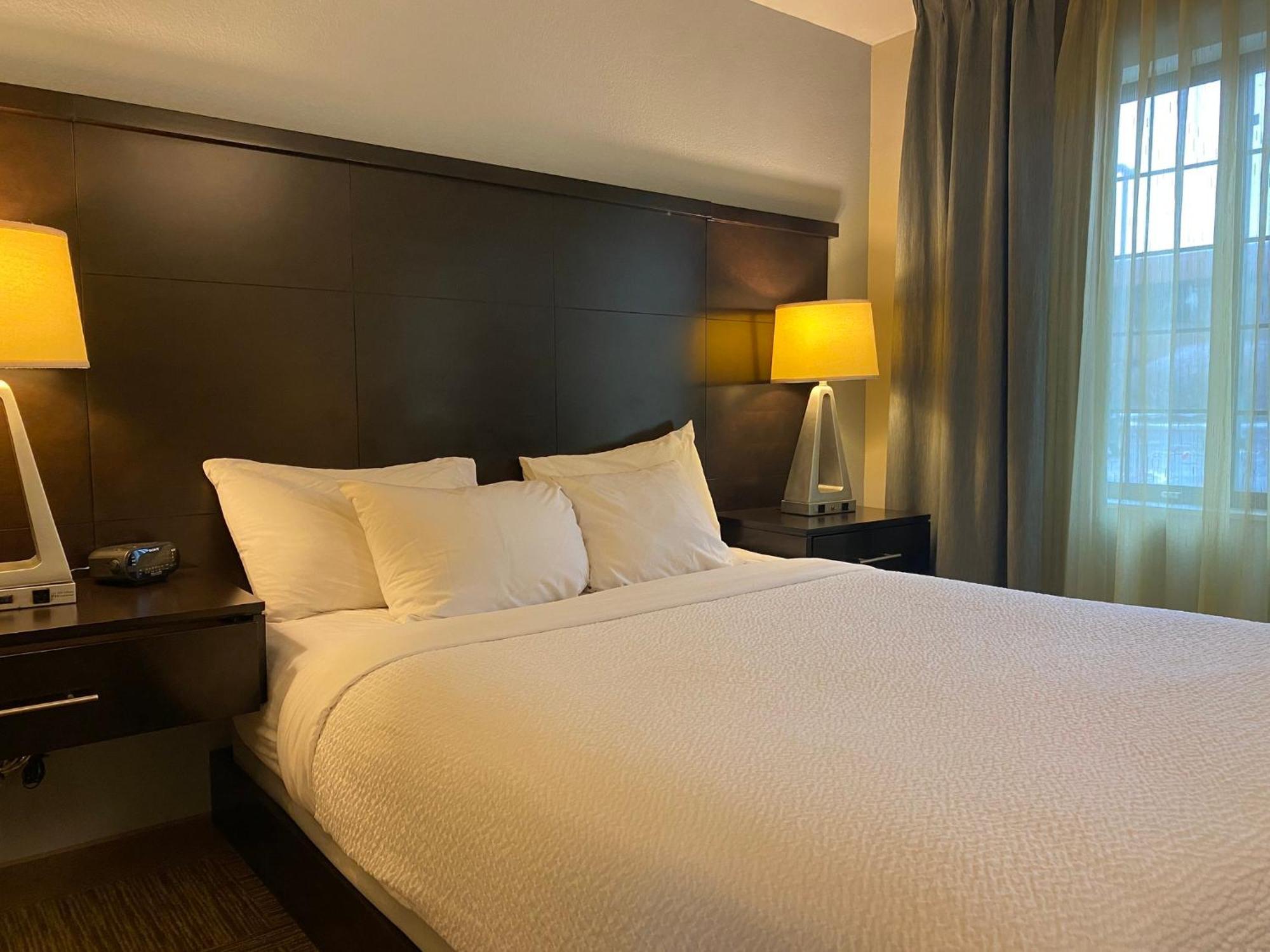 Staybridge Suites Syracuse Liverpool By Ihg Екстериор снимка